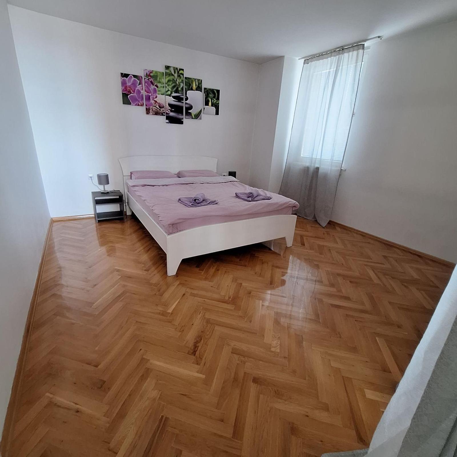 Tea'S Apartment, Skopje City - Centre Ngoại thất bức ảnh